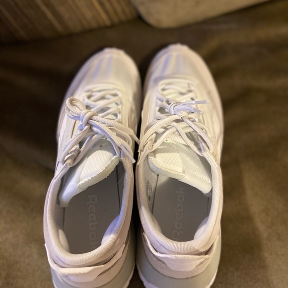 Classic Leather Legacy Sneaker - Picture 4 of 6